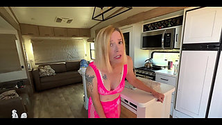 My Stepsister Needs a Bed