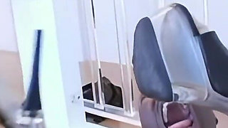 In the Jungle Everybody Beat Each Other