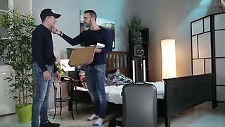 Pizza Delivery Guy Gets Bareback