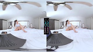 Catalina Cruz - Big Boob Distraction - Vr