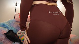Yoga Pants Addict