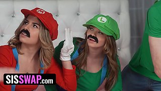 Lovely step sisters Chanel Camryn & Mazy Myers need their step brother's cocks to get viral - sisswap