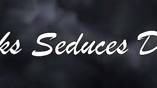 Victoria Peaks Seduces Delivery Stud