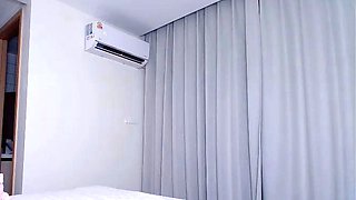 Brunette Tranny jerking in hard dick in solo Webcam