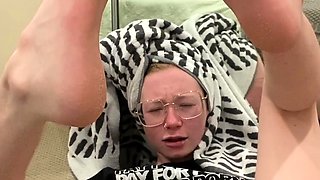 Large amateur cam woman uses two of her toys to masturbate