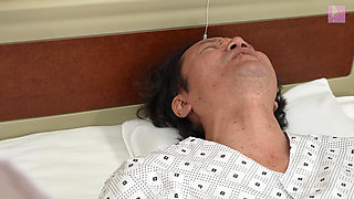 My Doctor Stepdaughter-in-law Wants to Nurse My Perverted Stepfather-in-law’s Hard Cock with Both Hands More Than Her Husband’s!