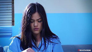 Kenna James' Untreatable Lesbian Passion in Heat