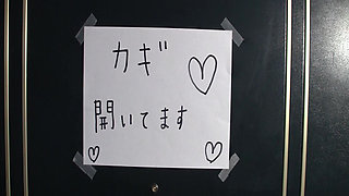 A082g05 the Wife Next Door Who Shows off Her Masturbation Is Too Erotic...