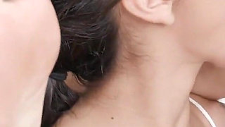 Julian Jaxon Pounds Camila Cortez in a Lust-fueled Session!
