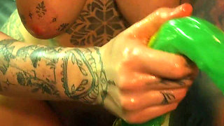 Insatiable Lola Takes 19 Inch Alien Monster