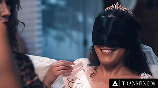 Bachelorette Escalates To Wild Threesome As Wild Group-Sex With Shemale Liv Revamped, Zariah