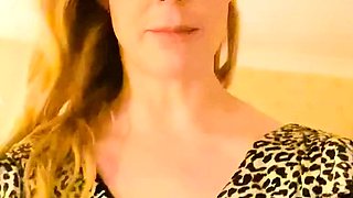 Amateur redhead MILF has facial
