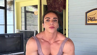 Black mom unleashes bodybuilding fire under flexing pressure
