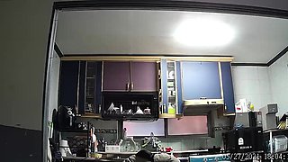 반려동물과 알몸으로 생활하는 미녀 korean