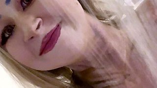 Ebony girl showers her big ass amp masturbating