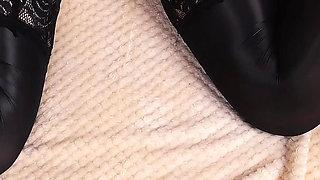 75 Custom Video- Homemade Sex and Thighjob Ending on Anya's Sexy Thighs *4k 60fps