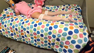 Lonely Stepdaughter crawls into bed with Stepfather
