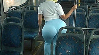 Petite Big Ass Girl Twerking in Light Blue Leggings on the Bus