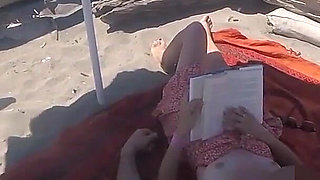 Risky Handjob on the Canary Beach Caught Reading a Book - Misscreamy