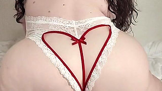 Curvy BBW MILF in Valentines Lingerie