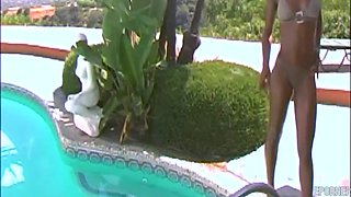 Ebony Petite's Poolside Passion Ignites with Sultry Heat