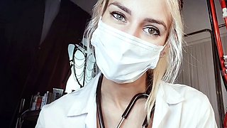 amateur blonde solo webcam