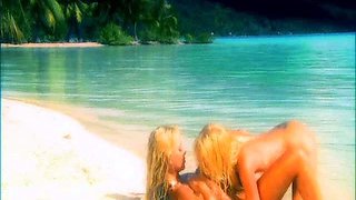 Blonde american babe outdoor fuck