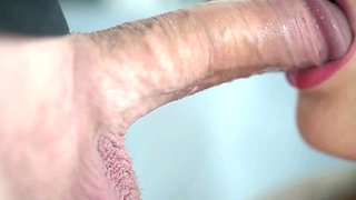 German Babe's Sloppy Deepthroat BJ