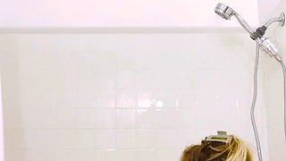 Sexy hottie Anetta Keys enjoys a solo toy masturbation