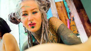 Anuskattz has some anal insertion fun with her friends