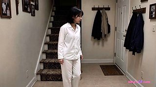 Muscle bbc bull dominates tiny Asian mom in family room