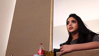 Pizza Delivery Guy Gets Special Tip From Big Ass Desi Bhabhi Sarakhan