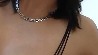 Hot Turkish Woman Offers Herself as Masturbation Material