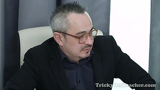 Sonia Sweet gets some after college attention by her dirty aged tutor