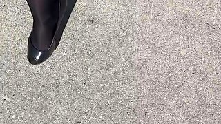 Horny brunette amateur with foot fetish sucks guys toe