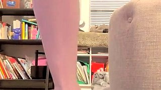 Amateur Foot Fetish Girlfriend Sucks and gives a Footjob