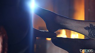 Lauren Phillips' Dominant Desire in a Fierce Bedroom