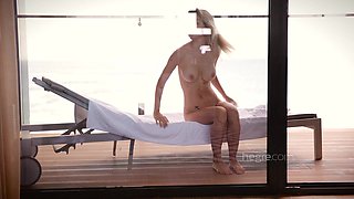 Busty 19yo Blonde Teen Teasing Showing Her Body(2K) - Striptease solo