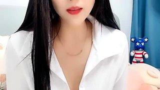Hot Japanese Babe Doing Solo Masturbation