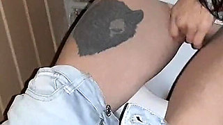 I Heard Moans From the Toilet and Spied on My Stepsister