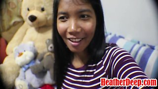 10 Weeks Pregnant Thai Teen 18+ Gives Blowjob