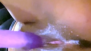 Amateur brunette double toying on webcam