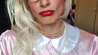 Feeling very pretty in pink. Do i make a good looking sissy?
