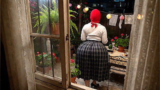 Big Ass Schoolgirl in Uniform Spied in the Backyard