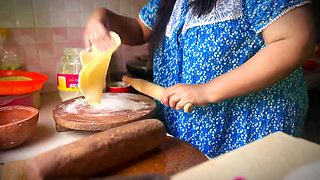 Indian Desi Hot Aunty Fucked by Neighbor Guy When She Was Cooking in Kitchen in Morning While Uncle Not at Home