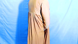 indian hijabi sundari mohila hastomoithun ebong nongra kotha bolche