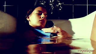 Candice Luca - My Sexy Spring Bath for You