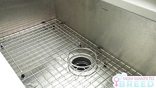 Watch romantic Lauren Phillips's dirt