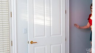 Hatler Gurius' Steamy Shower Escapade Turns Wild