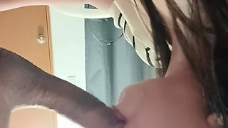 I texted the Wife of my Friend to go to my place and she Suck my Cock again she is so Hot